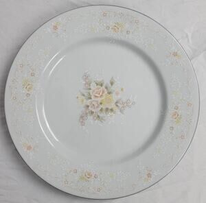 Crescent Fine China Jie Pai Dessert Plate Painted Golden Flowers and Accents